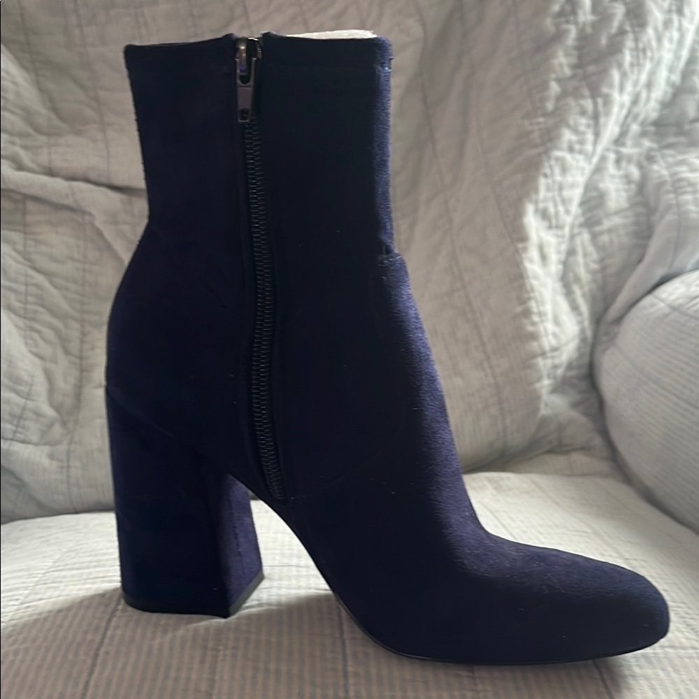 Steve Madden Blue Suede Ankle Boots - Picture 4 of 4